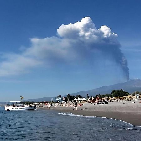 Villa Bea Giardini Naxos Exteriör bild